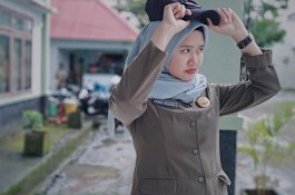 Disebut Mirip Artis Adinda Azani, Gadis Cantik Asal Barru Bangga Jadi Satpol PP