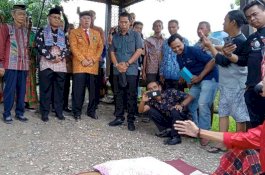 Danny Pomanto Dapat Gelar 