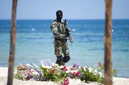 Tersangka ISIS Memukul Hakim Dengan Palu Sidang Selama Persidangan