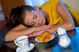 Kalau Tak Mau Sakit, Jangan Langsung Tidur Usai Makan