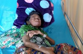 Ada Warga Barru Kenal Nenek Ini? Dia Sakit Tanpa Keluarga