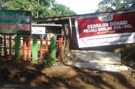 Lidmi Salurkan Sembako dan Alat Belajar untuk Korban Bencana Gowa