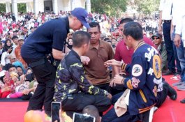 Tak Sebut Nomor 2 Saat Menghitung, Tangan Jokowi Luka