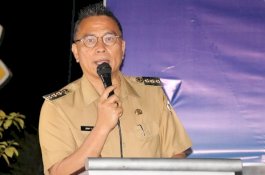 Wali Kota Tomohon Sindir Pejabat yang Pakai Rok Mini dan Rambut Pirang