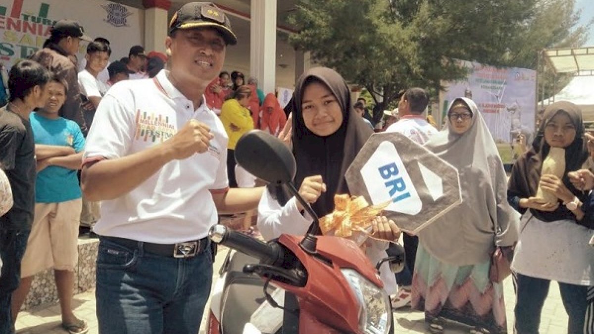 Siswa SMA Tamalatea Dapat Hadiah Motor di Puncak MRSF