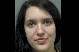 Tak Diantar Yoga, Wanita Ini Lempari Kepala Ibu dengan Telepon