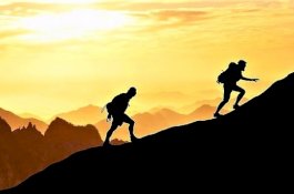 Terbujur Kaku di Dalam Tenda, 3 Pendaki Gunung Tewas Tersambar Petir