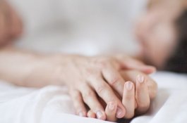 Segudang Manfaat Bercinta Saat Hamil