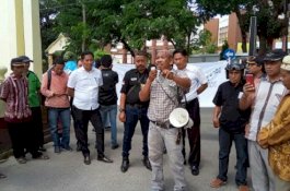 Pencuri Dilepas, Massa Seruduk Polres Jeneponto Minta Copot Kapolsek dan Kanit Reskrim