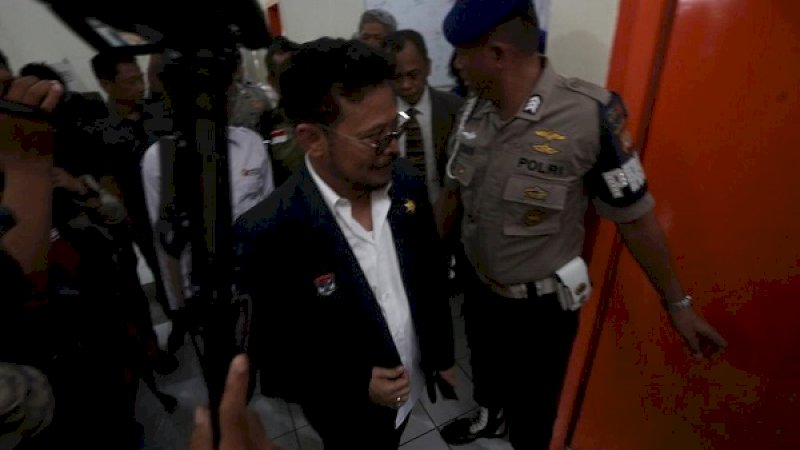 Syahrul Yasin Limpo (SYL), menyambangi Kantor Badan Pengawas Pemilihan Umum (Bawaslu) Sulawesi Selatan, Senin (4/3/2019). (Foto: Arfa Ramlan/Rakyatku.com)