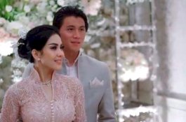 Video Detik-detik Reino Barack Ajak Syahrini Menikah