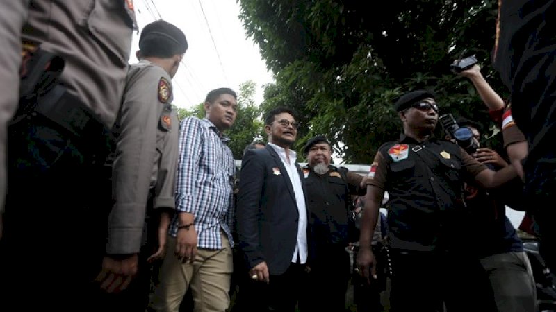 Syahrul Yasin Limpo saat menyambangi di Kantor Bawaslu Sulsel, Jalan AP Pettarani, Makassar, Senin (4/3/2019). (Foto: Arfa Ramlan/Rakyatku.com)