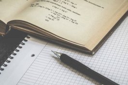 Siswi Ini Beli Mesin Khusus Selesaikan PR di Rumah, Bisa Tiru Semua Tulisan Tangan