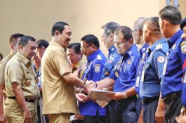 Damkar Makassar Raih Penghargaan Kemendagri, Danny: Personel Bertaruh Nyawa