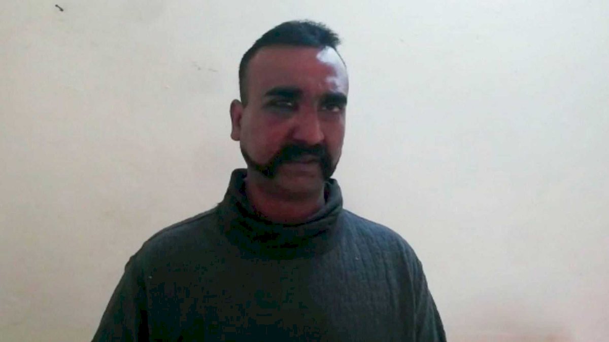 Pilot Pesawat Tempur India Menginspirasi Tren 'Kumis Pahlawan'