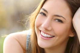 Senyum Bisa Bikin Awet Muda, Mitos atau Fakta?