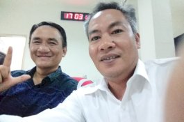 IPW Sebut Perempuan di Kamar Mandi sebagai Cepu, Andi Arief Bilang Begini