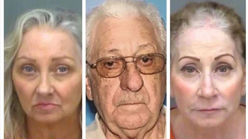 Mary-Beth (kiri) dan Linda Roberts (kanan), membunuh ayah mereka, Anthony Tomaselli (tengah).