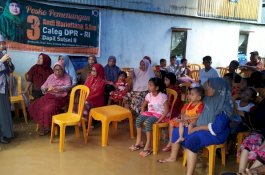 Jalan Kaki 200 Meter, Andi Mariattang Temui Warga di Lokasi yang Tergenang Air