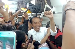 Heboh Bra Wanita Copot dan Hilang saat Berdesakan di KRL, Bos PT KCI Bilang Begini