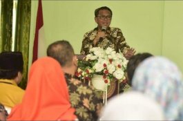 Tiba dari Jepang, Nurdin Abdullah Dengarkan Curhatan Kepala Sekolah di Bantaeng