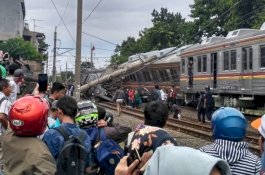 Empat Hari Setelah Jokowi Naik KRL, Dua Gerbong Keluar Rel dan Terguling di Bogor