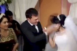 Lagi Suap-suapan, Tiba-tiba Pengantin Pria Tampar Istri