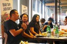 Gandeng Kapal Udara, Wake Up Iris Guncang Makassar dengan Karyanya