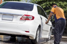 Tips Merawat Mobil Warna Putih Agar Tak Cepat Kusam