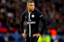 Galau Level Dewa Mbappe usai PSG Disingkirkan MU
