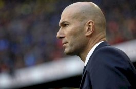 Ssstt... Zidane Terlihat Berada di Turin, Gabung Juventus?