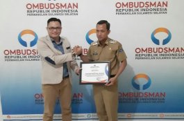 Pemkab Jeneponto Terima Penghargaan dari Ombudsman Sulsel