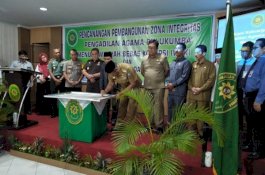 Lagi...Bupati Bulukumba Jadi Saksi Pencanangan Zona Integritas di Pengadilan Agama