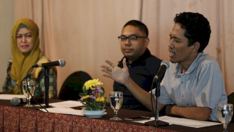 Event Director Artpro Exhibition, Andi Zulfikar (kanan) saat Press Conference di Executive Lounge Hotel Claro Makassar, Senin (11/3/2019).