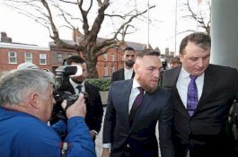 Serang Penggemarnya, Conor McGregor Ditahan Polisi