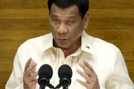 Presiden Filipina Minta Wanita Tak Dekati Pendeta: Tuhan Memberinya Penis