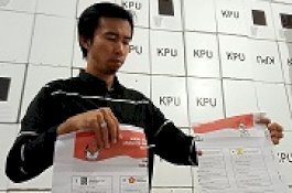 KPU Gowa Temukan 306 Surat Suara Rusak