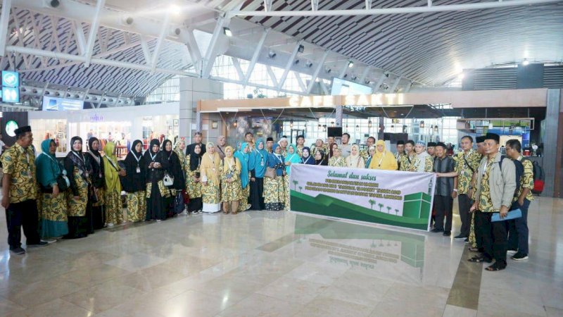 Tamsil Linrung Kembali Berangkatkan Umrah 14 Warga Sulsel