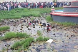 11 PSK Transaksi dengan Siswa SMP, Bupati Jayawijaya Rendam di Kolam Tobat