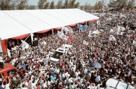 Disambut Massa di Batam, Prabowo: Rasanya Ramalan Survei di Jakarta Salah Semua