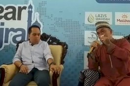 Mantap Berhijrah, Dg Uki Tak Lagi Buka Baju Saat Jadi Dirigen di Stadion