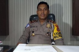 Parkir Kendaraan di Bahu Jalan Parepare, Sanksi Mulai Tilang hingga Ban Kempes