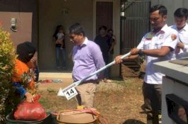 Usai Melahirkan, Bayi Diletakkan di Lantai Lalu Dibekap Pakai Kain