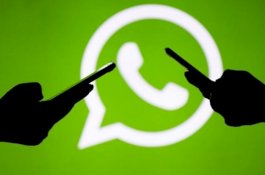 Bagaimana Hukum Menjawab Salam di Grup WhatsApp?