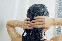 Tak Boleh Mandi Saat Demam, Mitos atau Fakta?