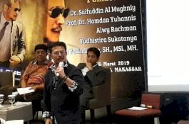 SYL Luncurkan Buku 'Dialektika'