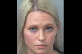 Bercumbu dengan Siswanya, Bu Guru Cantik Ini Diringkus Polisi