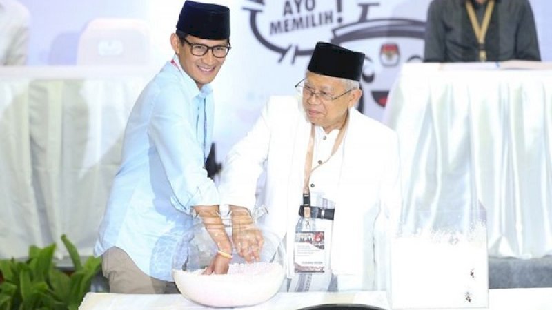Sandiaga Salahuddin Uno  dan Ma'ruf Amin. (Foto: Kompas)