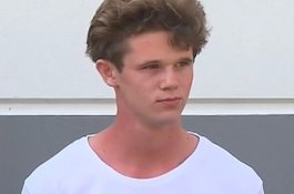 Remaja yang Pecahkan Telur di Kepala Pak Menteri Dipuji Sebagai Pahlawan