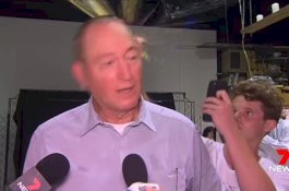 Remaja yang Timpuk Kepala Senator Australia Dapat Pembeli Telur Lebih Rp300 Juta